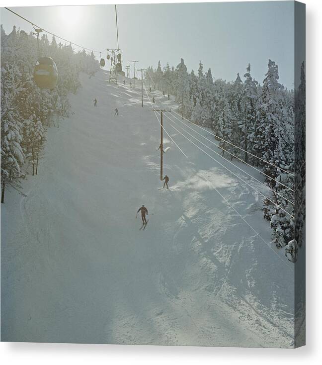 Skiing Canvas Print featuring the photograph Skiing In Sugarbush by Slim Aarons
