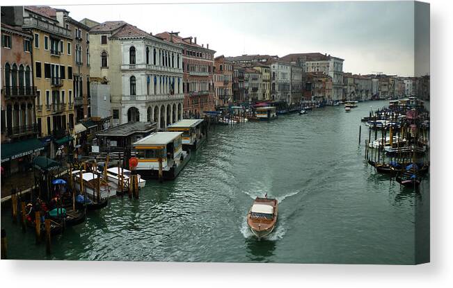 Venice Canvas Print featuring the photograph Venice - 15 by Ely Arsha