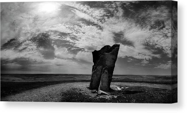 Teter Rock Canvas Print featuring the photograph Teter Rock Hill Top View by Brian Duram