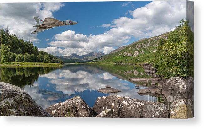 Snowdon Horseshoe Canvas Print featuring the photograph Vulcan Over Lake by Adrian Evans