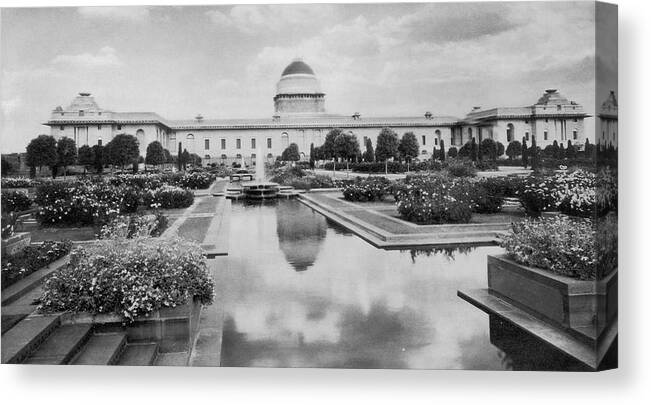 New Delhi Canvas Print featuring the photograph Viceroys House by Hulton Archive