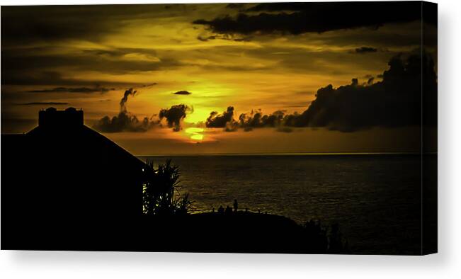 Hawaii Canvas Print featuring the photograph Kauai Sunset by Eye Olating Images