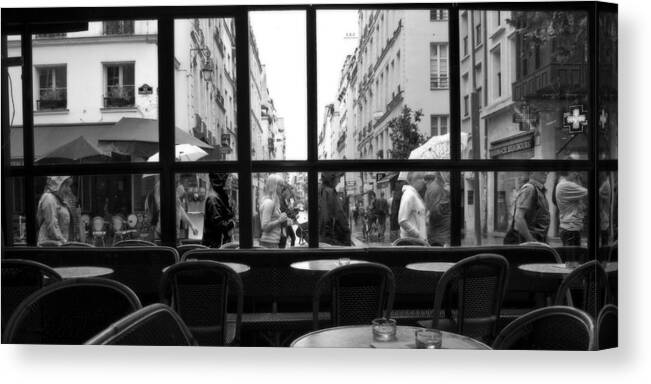 Paris Canvas Print featuring the photograph Paris Cafe by Ng Hock How