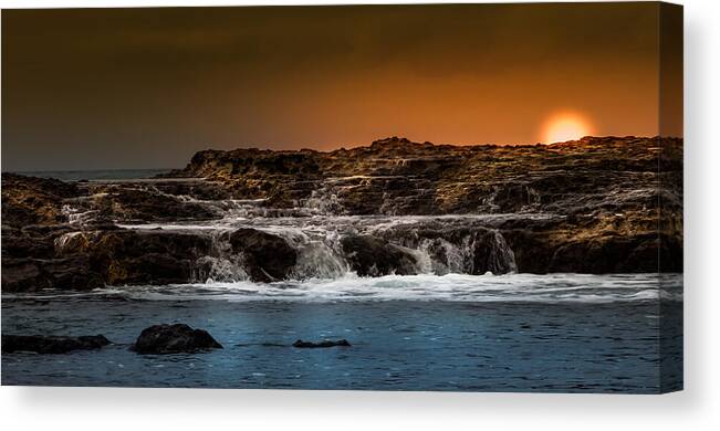 Water Canvas Print featuring the photograph Palos Verdes Coast by Ed Clark