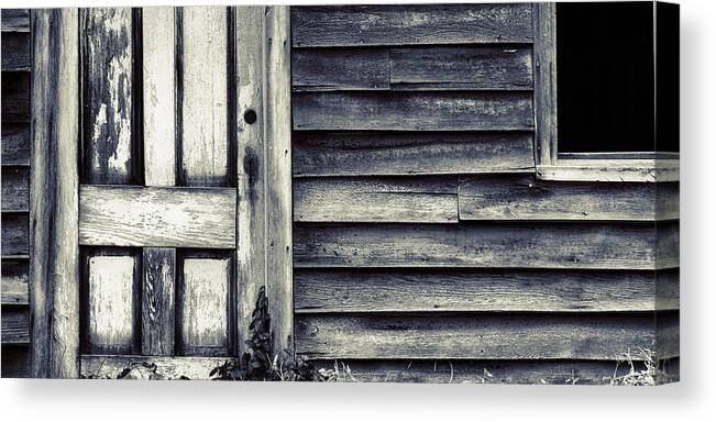 Homestead Canvas Print featuring the photograph Somebody's Home by Bonnie Bruno