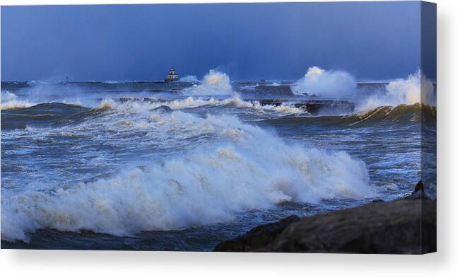 Lake Canvas Print featuring the photograph The waves of Lake Ontario by Everet Regal