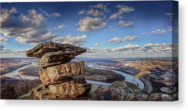 Moccasin Bend Canvas Print featuring the photograph Umbrella Rock Overlooking Moccasin Bend by Steven Llorca