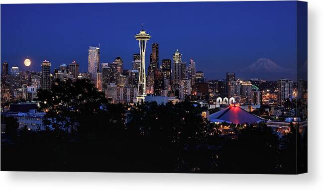 Panoramic Canvas Print featuring the photograph Seattle Skyline Moonrise by Jonkman Photography