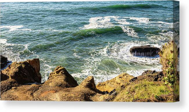 Landscape Canvas Print featuring the photograph Coast Of Oregon-2 by Claude Dalley