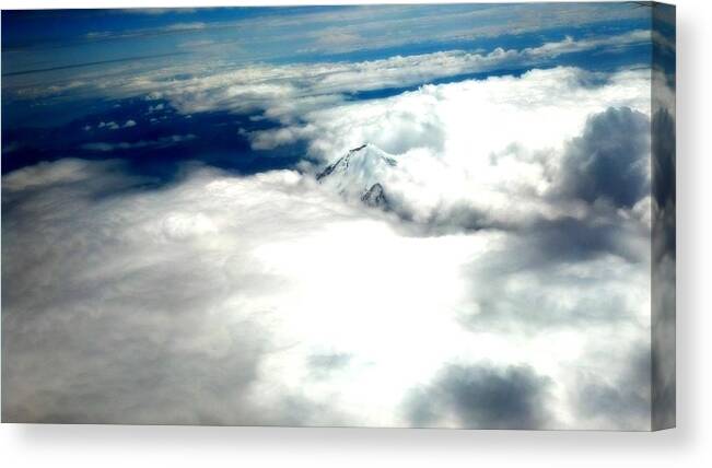 Volcan Canvas Print featuring the photograph Cima by Aaron Olvera
