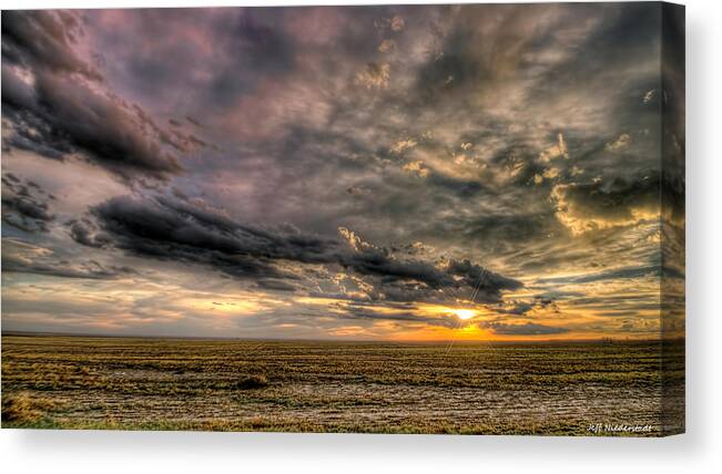 Cloud Canvas Print featuring the photograph Haswell by Jeff Niederstadt