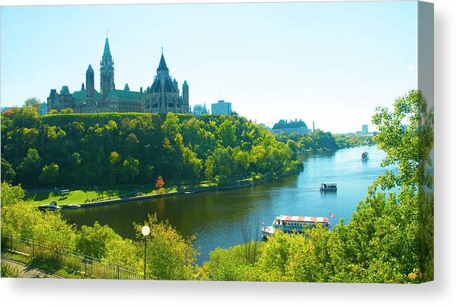 Tourboat Canvas Print featuring the photograph Parliament by Dennis Mccoleman
