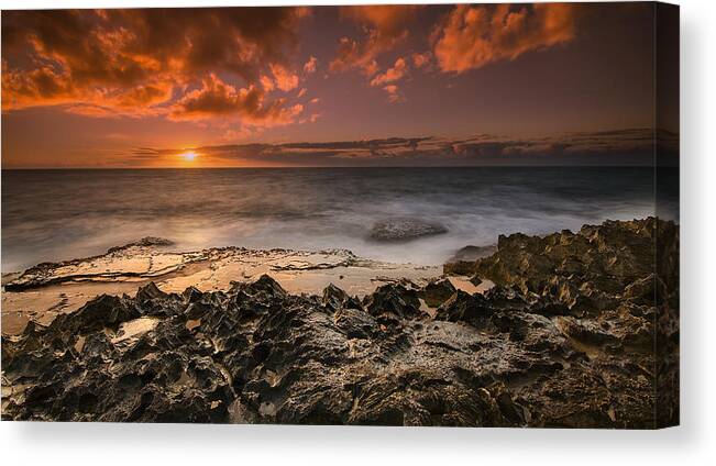 Sunset Canvas Print featuring the photograph Sunset by the sea by Tin Lung Chao