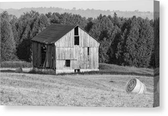 Barn Canvas Print featuring the photograph 2 Line Barn 15087b by Guy Whiteley