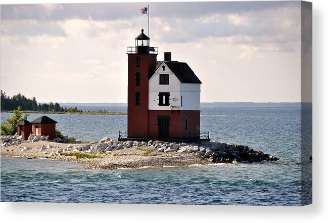 Round Island Light House Canvas Print featuring the photograph Round Island Light by Marysue Ryan