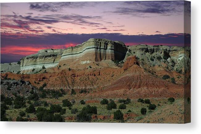 Mountain Canvas Print featuring the photograph Southwestern Sunset by Renee Hardison