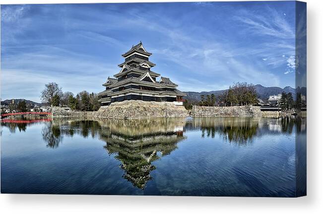  Canvas Print featuring the photograph Matsumoto Castle Panorama #1 by Kuni Photography