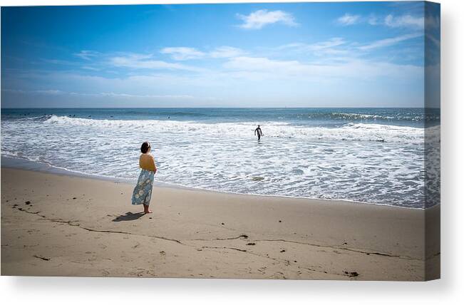 Beach Canvas Print featuring the photograph Be safe - Malibu, United States - Color street photography by Giuseppe Milo