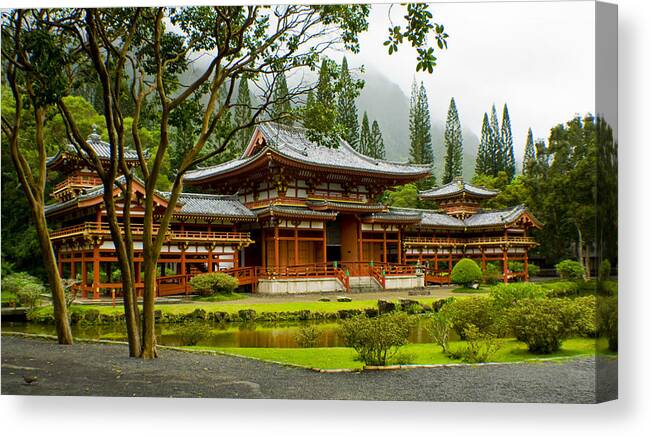 Temple Canvas Print featuring the photograph Byodo-In Temple by Rob Tullis