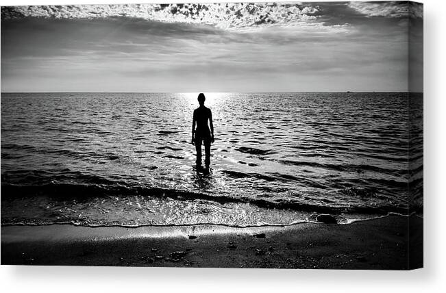 Beach Canvas Print featuring the photograph Summer farewell - Calabria, Italy - Black and white photography by Giuseppe Milo