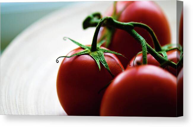 Tomato Canvas Print featuring the photograph Tomato by Mariel Mcmeeking