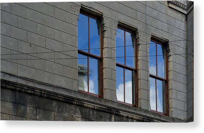 Outdoor Canvas Print featuring the photograph Windows by Pedro Fernandez