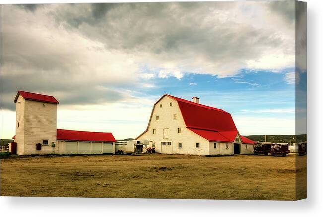 Carbon County Canvas Print featuring the photograph Wyoming Ranch by Mountain Dreams