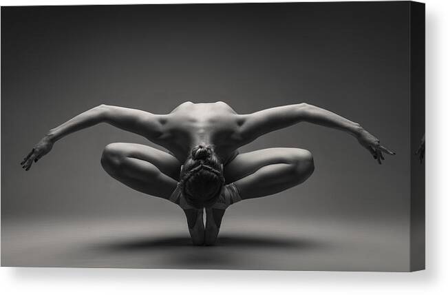 Nude Canvas Print featuring the photograph Deep Bow 6156 by Aurimas Valevi?ius