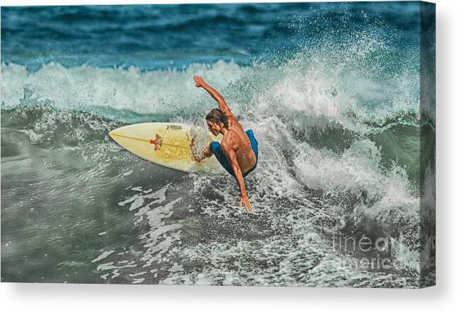 Beach Canvas Print featuring the photograph Great Wingspan by Eye Olating Images