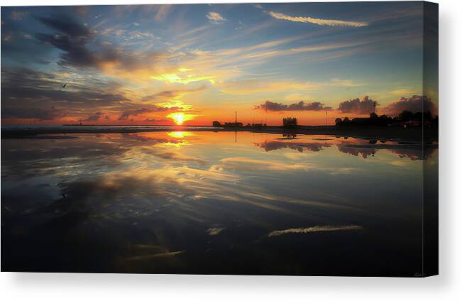 Mirrored Canvas Print featuring the photograph Mirrored Sky in Chicago by Owen Weber