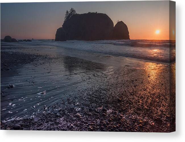 Tide Ebb Canvas Print featuring the photograph Ebb by Gene Garnace