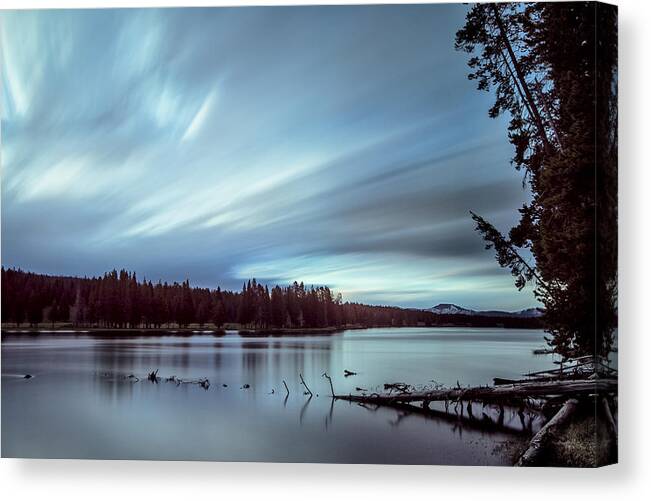 Horizontal Canvas Print featuring the photograph Moving Morning by Jon Glaser