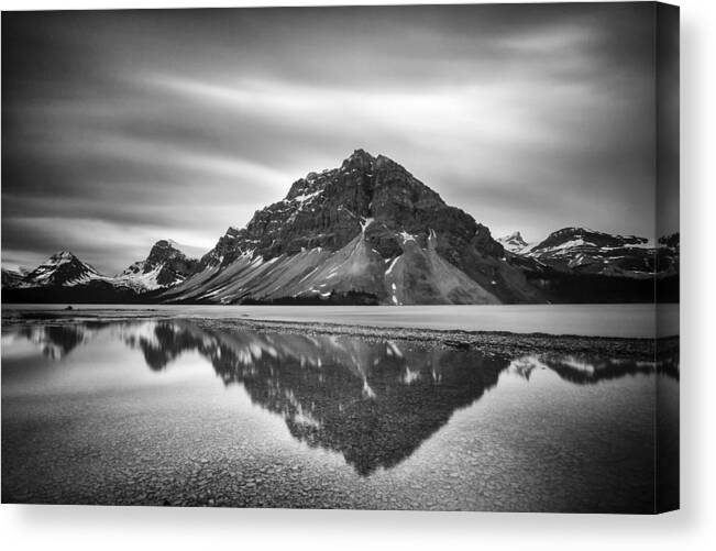 Horizontal Canvas Print featuring the photograph Reflecting Bow by Jon Glaser