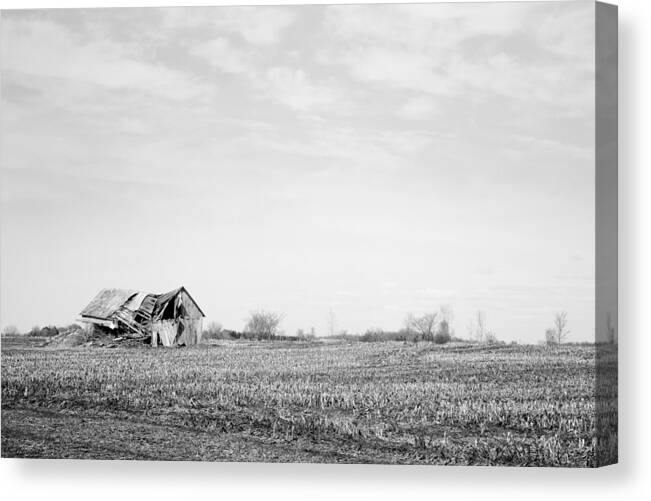 Barn Canvas Print featuring the photograph Old barn by Martin Rochefort