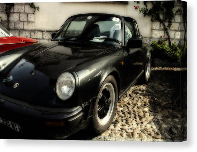 Porsche 911 Sc Targa Canvas Print featuring the photograph Porsche 911 SC Targa in Black by Georgia Clare