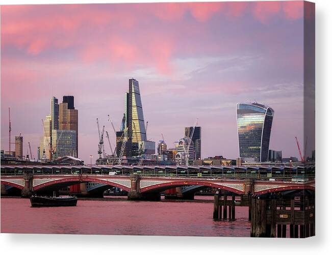 London Canvas Print featuring the photograph Red Sky Over London by Rick Deacon
