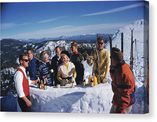 Skiing Canvas Print featuring the photograph Apres Ski by Slim Aarons