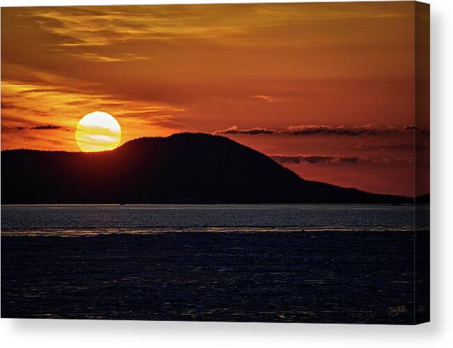 Evening Canvas Print featuring the photograph Goodnight Superior by Doug Gibbons