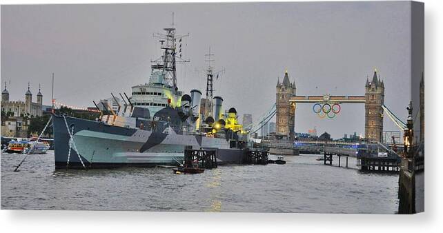 Tower Of London Canvas Print featuring the photograph 3 Icons of London by Simon Hackett