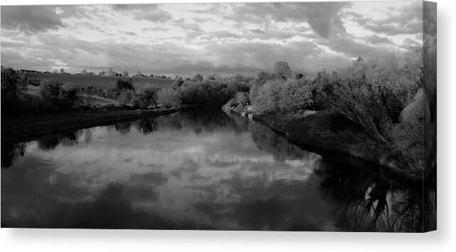  Boyne River Canvas Print featuring the photograph Boyne River by Martina Fagan