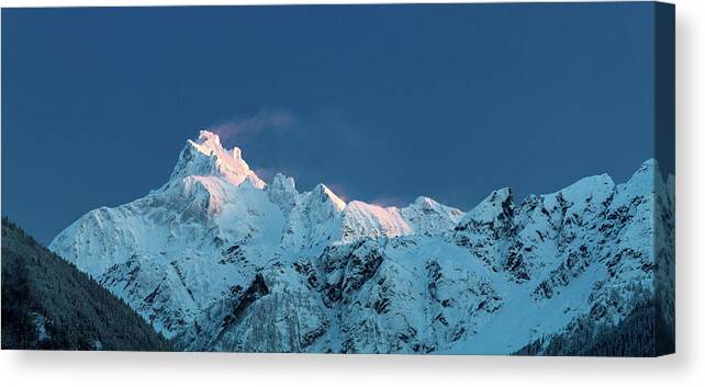 Mountains Canvas Print featuring the photograph Mount Redoubt by Michael Russell