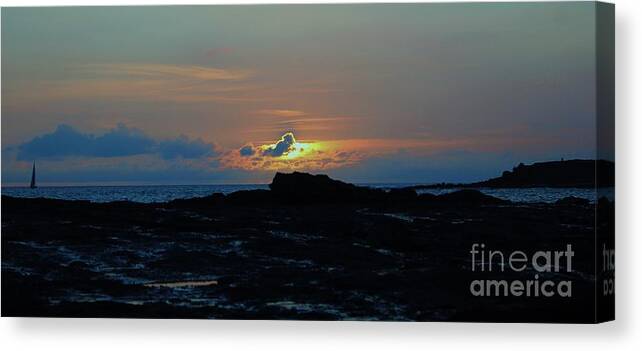 Sunset Canvas Print featuring the photograph Low Profile Sunset by Craig Wood