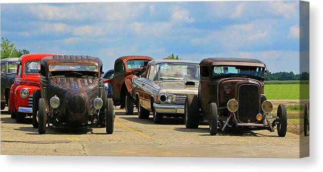 Hamb Drags Canvas Print featuring the photograph Waiting In Line by Christopher McKenzie