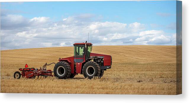 Outdoors Canvas Print featuring the photograph an IH Day by Doug Davidson