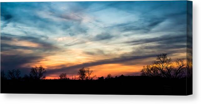 Sky Canvas Print featuring the photograph Evening Sky by Holden The Moment