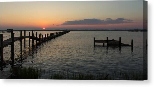 Bay Canvas Print featuring the photograph Chincoteague Island Sunset by Kyle Lee