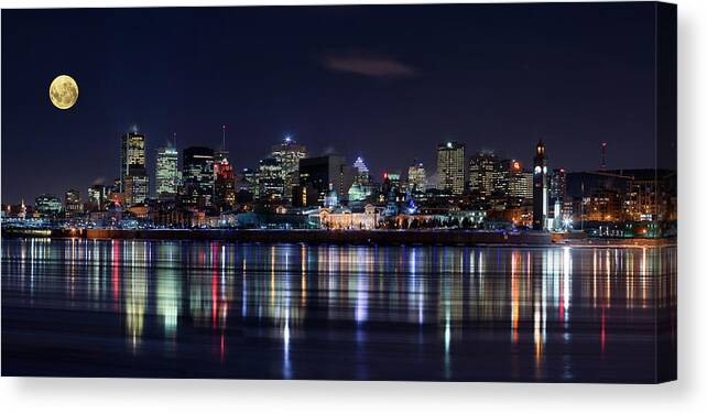 Night Canvas Print featuring the photograph Montreal Night by 