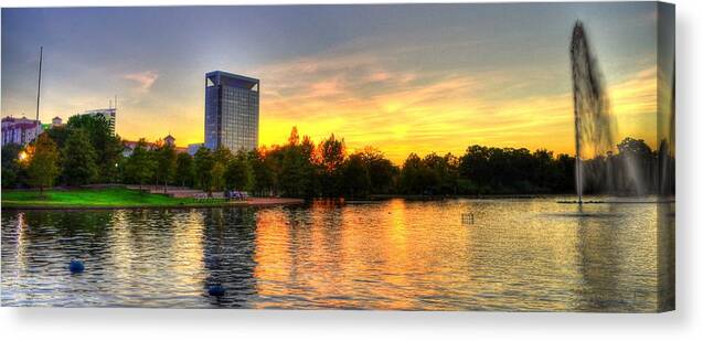 Hermann Park Canvas Print featuring the photograph Sunset in Hermann Park by David Morefield