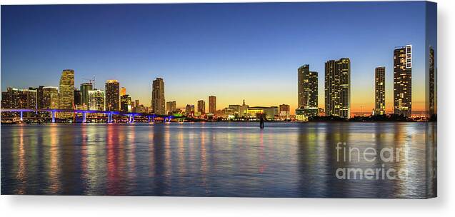 Architecture Canvas Print featuring the photograph Miami Sunset Skyline by Raul Rodriguez