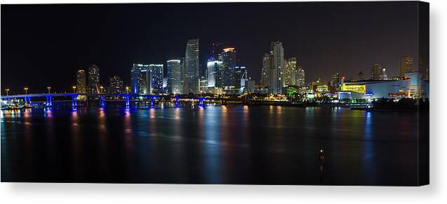 Architecture Canvas Print featuring the photograph Miami Downtown Skyline by Raul Rodriguez